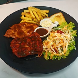 สเต๊กหมูนุ่มและอกไก่