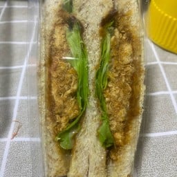 แซนวิชหมูหยองน้ำพริกเผา