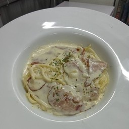 คาโบนาร่าเบคอน