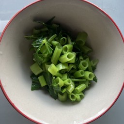 ผักบุ้ง 1 ถ้วย