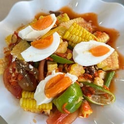 ตำข้าวโพดไข่เค็ม 85 บาท