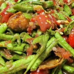 ตำถั่วฝักยาว ปูปลาร้า