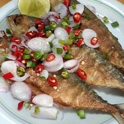 ปลาทูหอมทอดทรงเครื่อง