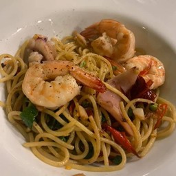 สปาเก็ตตี้กุ้งพริกไทยดำ