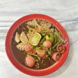 ตำมาม่าหมูยอ,