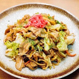 Yakisoba ยากิโซบะหมู