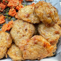 หมูกระเทียม 2ชิ้น