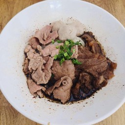 ก๋วยเตี๋ยวเรือเนื้อ