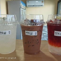 หน้าอู่คาเฟ่ หน้าอู่ซ่อมรสบัสช่างชุ้น