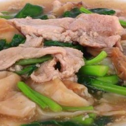 ราดหน้าเส้นใหญ่