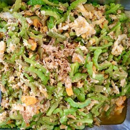 ผัดไข่มะระ