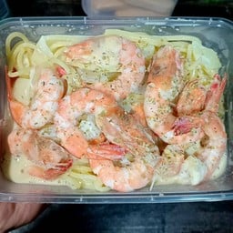 สปาเก็ตตี้ครีมซอสกุ้ง