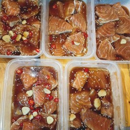 แซลมอนดองซีอิ๊วแบบกล่อง