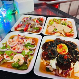 ยำกุ้งสุก+หมูยอ  ใส่ปลาร้า