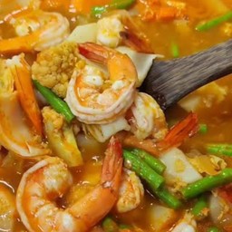 แกงส้มผักรวมกุ้งสด