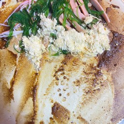 พริกเผา,ไส้กรอก,ปูอัด,ยำสาหร่าย,หมูหยอง