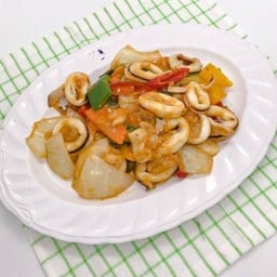 หมึกไข่ผัดไข่เค็ม
