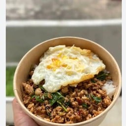 ครัวบ้านพี่นาผัดกระเพราเผ็ดร้อน