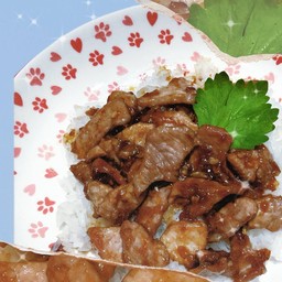 ข้าวหมูกะเทียม