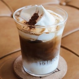 Einspanner Latte