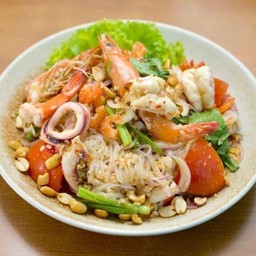 Yum Wun Sen ยำวุ้นเส้น