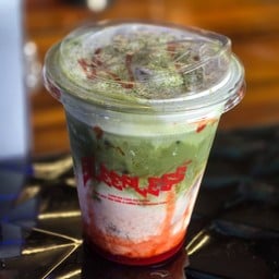 STRAWBERRY MATCHA LATTE