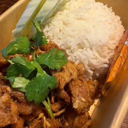 ข้าวหมูทอดกระเทียม
