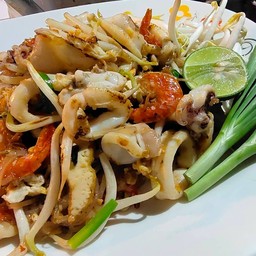 ผัดไทยทะเล