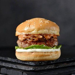 เบอร์เกอร์หมูซอสศรีราชา