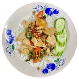 ข้าวกะเพราหมูยอ