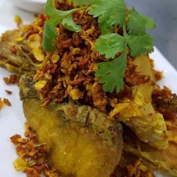 Deep Fried Sea Bass With Turmeric