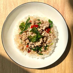 ข้าวหอมกระเพราหมูสับ