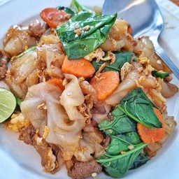 ผัดซีอิ๋วหมู