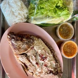 จานโจ ปลาเผา&ตามสั่ง&ก๋วยเตี๋ยว (ซ.เอกชัย 139)
