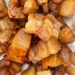 หมูสามชั้นทอดน้ำปลา