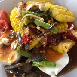 ตำโคราช ข้าวโพด ไข่เค็ม