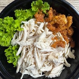 หมี่คลุกไก่ฉีก อยว. ปังอบชีส
