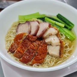บะหมี่เฉโป น้ำ  [ ไม่ใส่เกี๊ยว ]