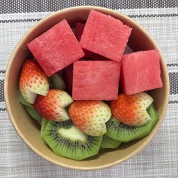 แตงโม กีวี่ สตอเบอรรี่