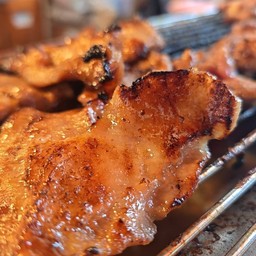 หมูย่าง 2 ชิ้น