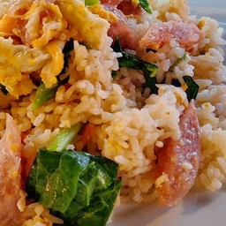 ข้าวผัดแหนม