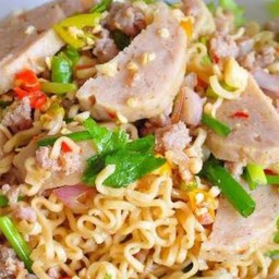 ยำวุ้นเส้น+มาม่า