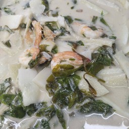 ต้มกะทิยอดมะพร้าวใบเหลียงกุ้งสด