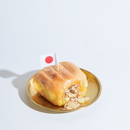 ปังก้อนอัลมอนด์คาราเมล