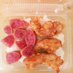 ข้าวเหนียว กุนเชียง + ไก่กระเทียม