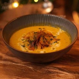 Pumpkin Soup With Garlic Bread