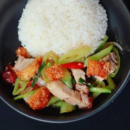 พริกหยวก ราดข้าว