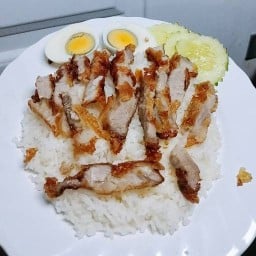 ข้าวหมูทอด น้ำจิ้มแจ่ว น้องไนท์