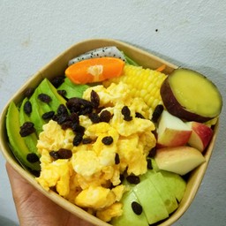 สลัดอะโวคาโด+ไข่คน