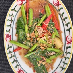 ผัดคะน้าน้ำมันหอย (กับข้าว)
